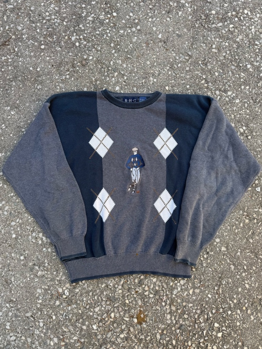Vintage Men’s Gray & Navy Argyle Sweater with Golfer